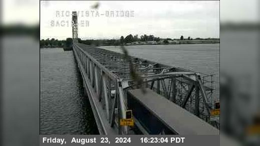 Traffic Cam Rio Vista: Hwy 12 at - Bridge East