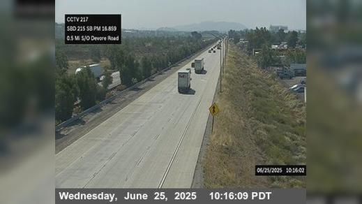 Traffic Cam Devore › South: I-215 : (217) 0.5 Mi South of