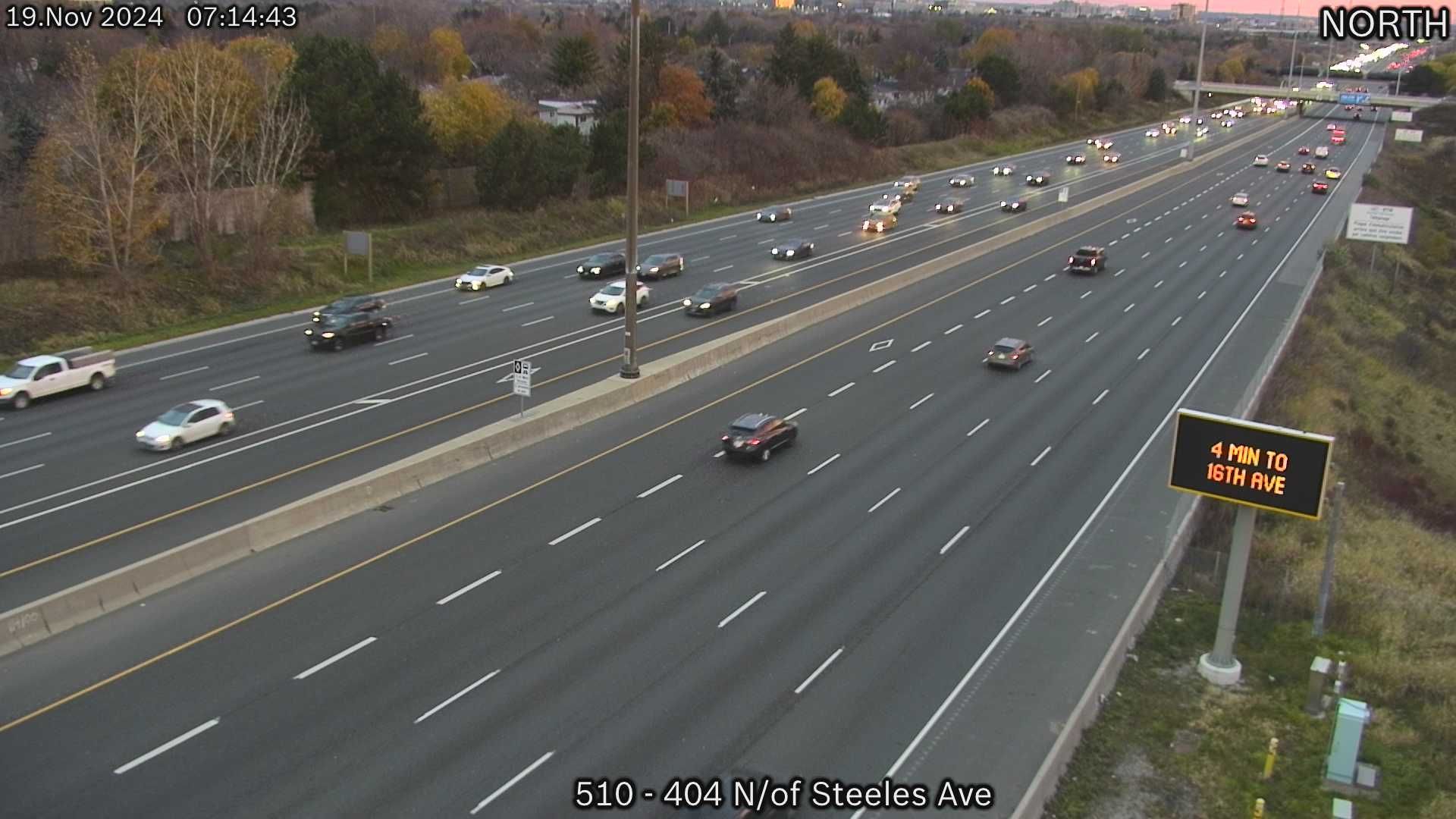 Traffic Cam Markham: Highway 404 North of Steeles Avenue