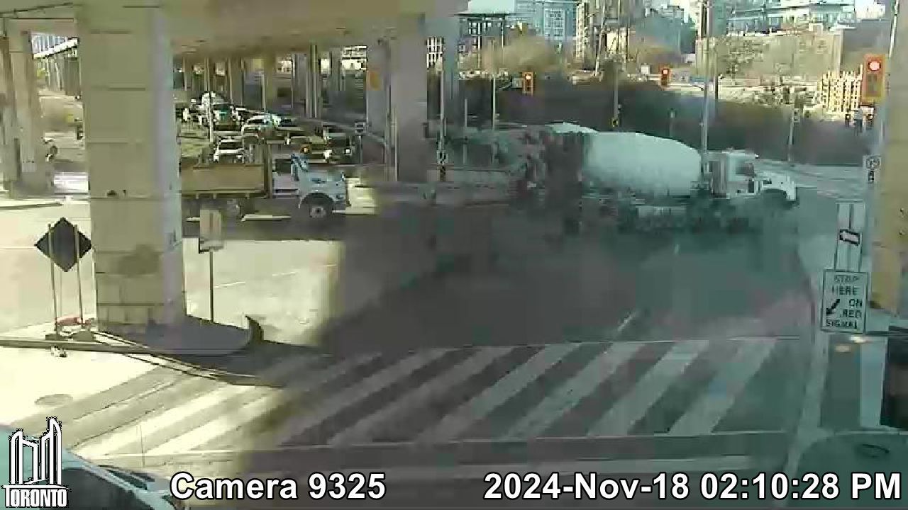Traffic Cam Distillery District: Lake Shore E near Cherry St