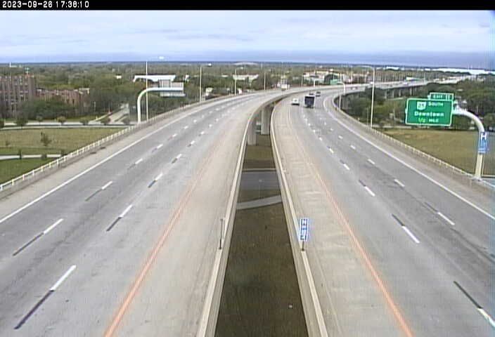 Traffic Cam Bush Street Historic District: Skyway Bridge North Side - Looking North