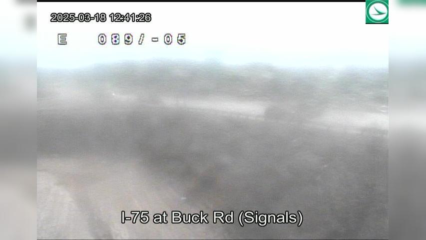 Traffic Cam Rossford: I-75 at Buck Rd (Signals) lower camera