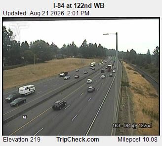 Traffic Cam Parkrose Heights: I-84 at 122nd WB