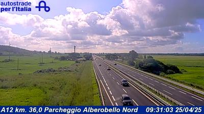 Preview delle webcam di Tolfa: A12 km 36,0 Parcheggio Alberobello Nord