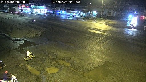 Traffic Cam Thi tran Tan Tuc