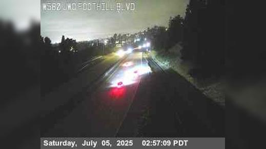 Traffic Cam Oakland › West: TVA94 -- I-580 : AT JWO FOOTHILL BLVD