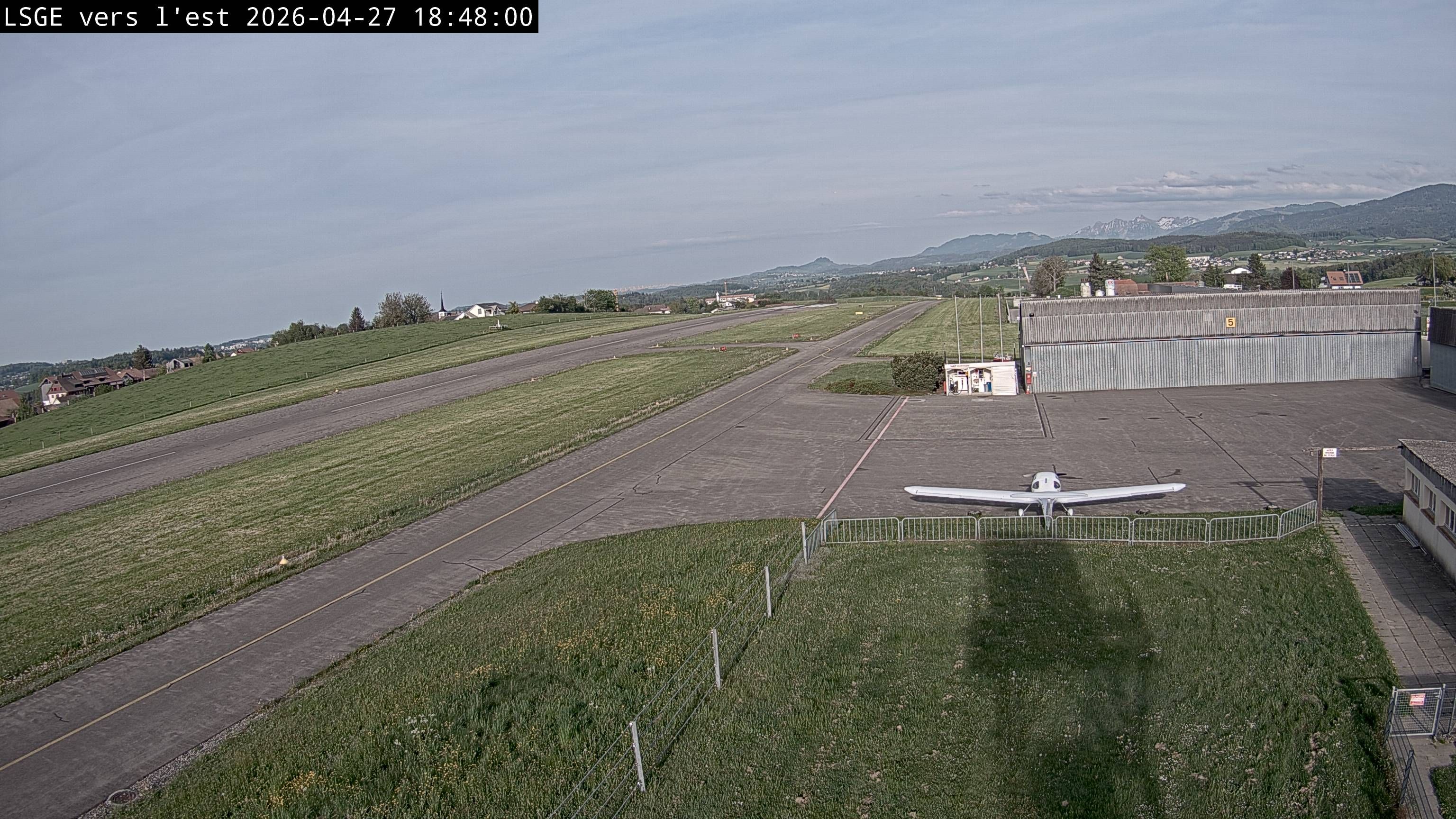 Ecuvillens: Aérodrome Régional Fribourg - Est - Ost