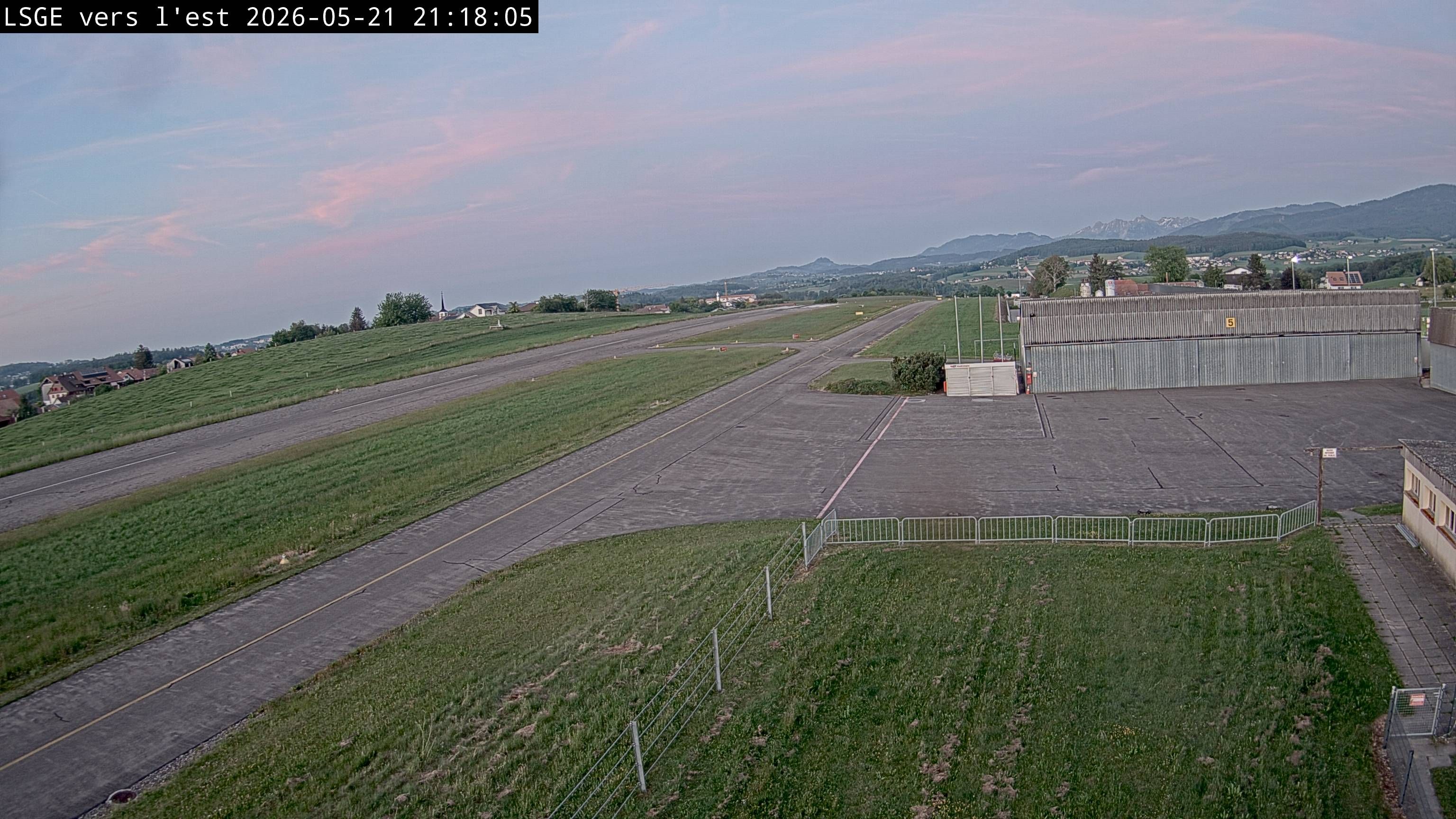 Ecuvillens: Aérodrome Régional Fribourg - Est - Ost