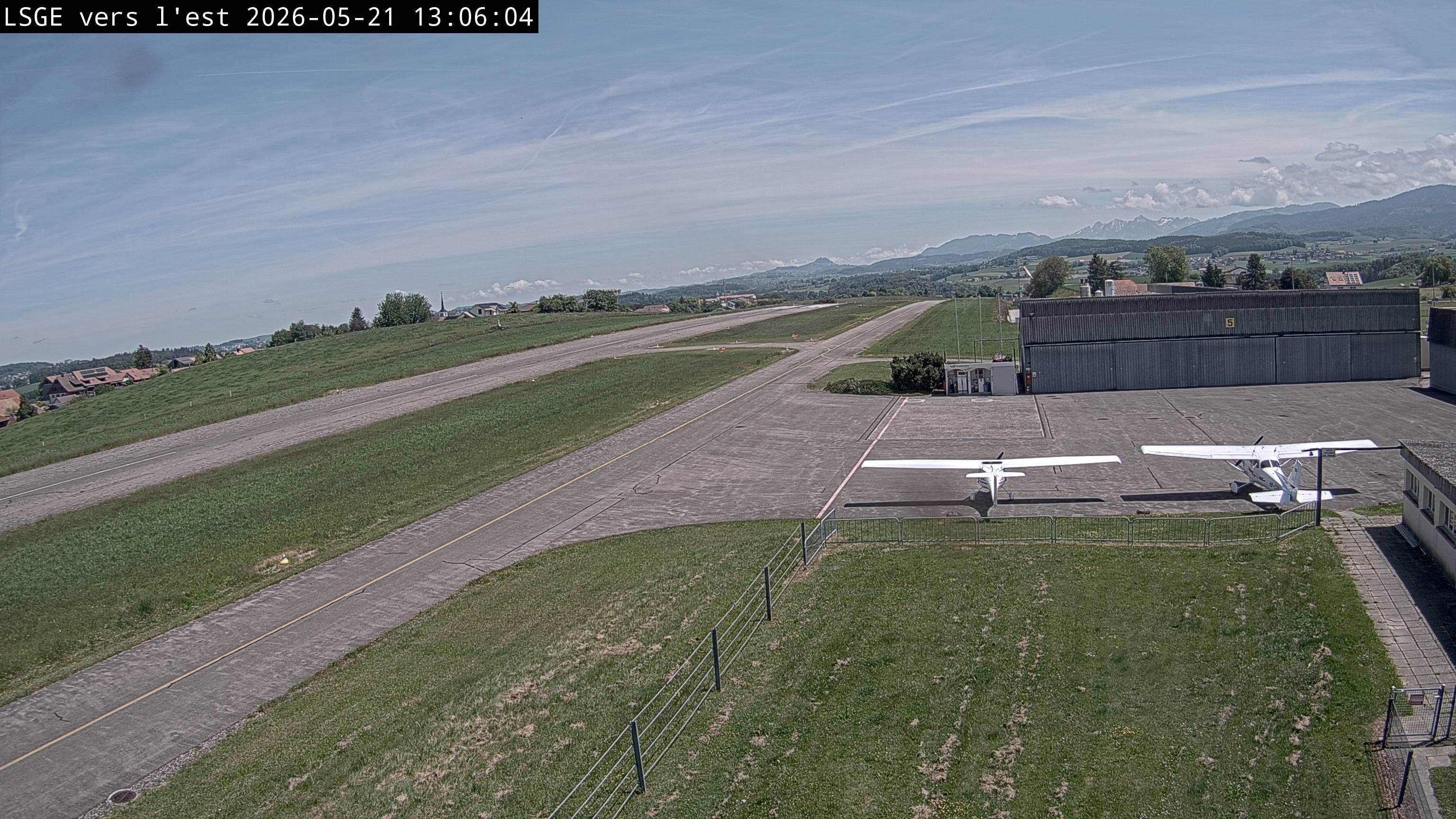 Ecuvillens: Aérodrome Régional Fribourg - Est - Ost