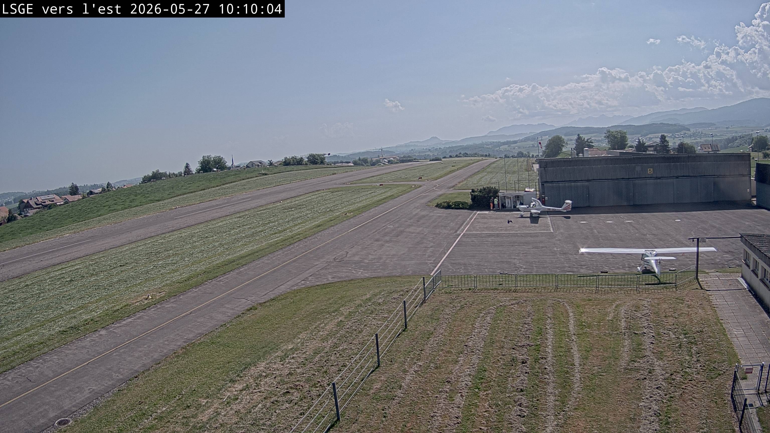 Ecuvillens: Aérodrome Régional Fribourg - Est - Ost