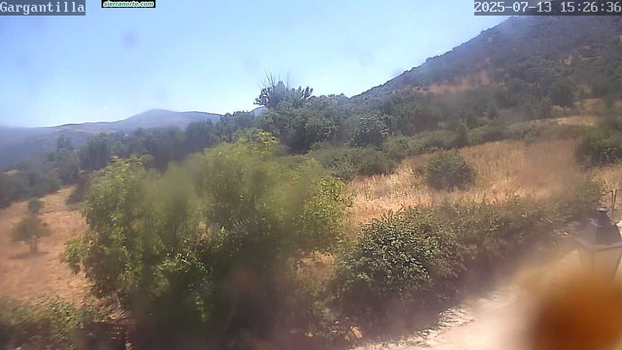 Traffic Cam Gargantilla del Lozoya: Lozoya valley seen from Gargantilla
