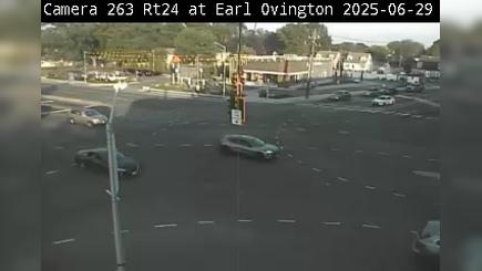 Traffic Cam East Williston: NY 24 Westbound at Earle Ovington Blvd