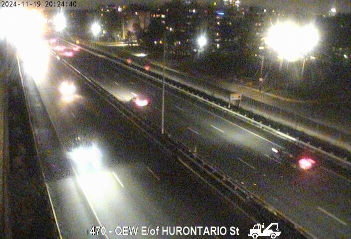 Traffic Cam Lakeview: QEW between Highway 10 and Cawthra Road