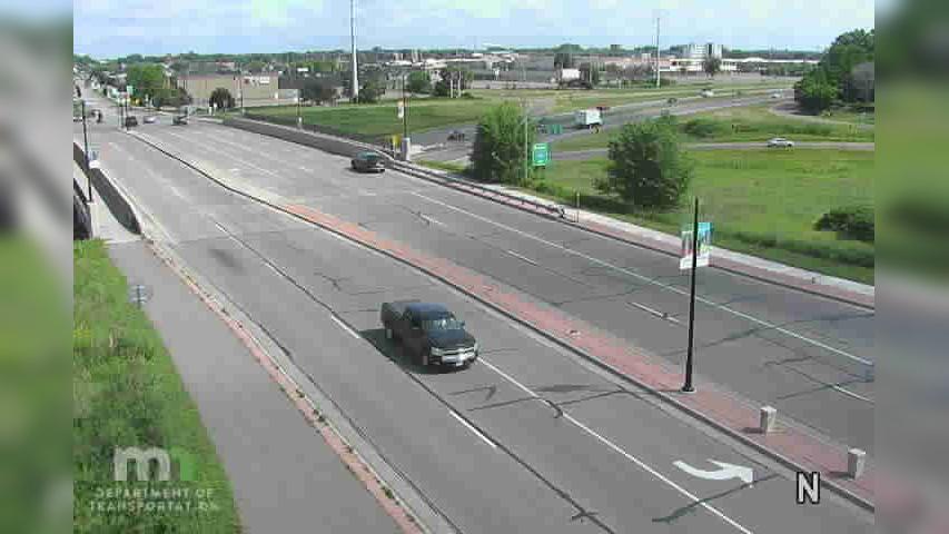 Traffic Cam Brooklyn Center: MN 100: T.H.100 NB @ Brooklyn Blvd