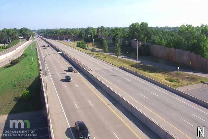 Traffic Cam Golden Valley: MN 100: T.H.100 SB @ Duluth St