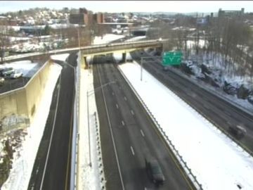 Traffic Cam New Britain › West: RT 72 WB Exit 1D (Lake St)