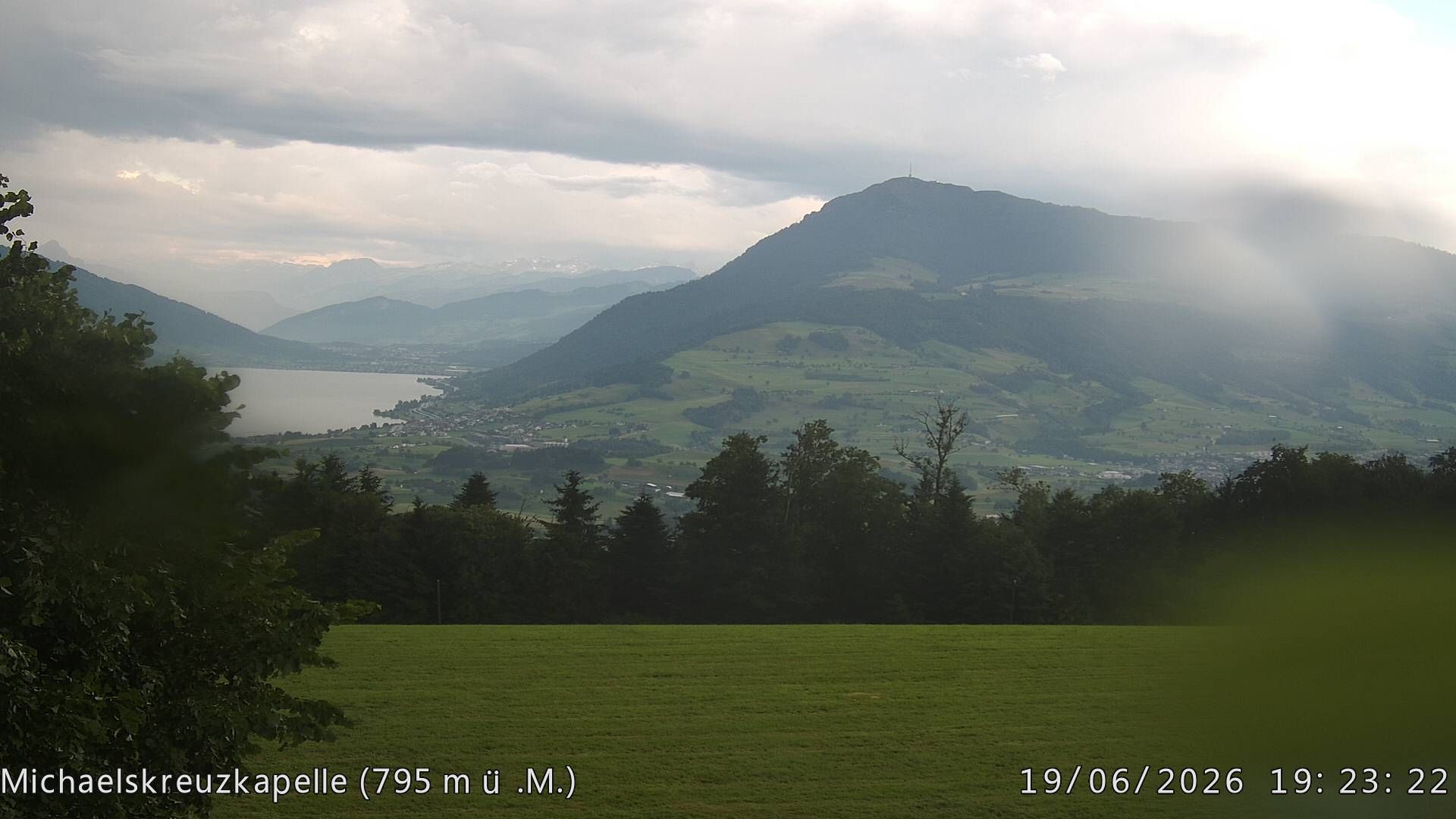 Root › Südosten: Michelskreuz
