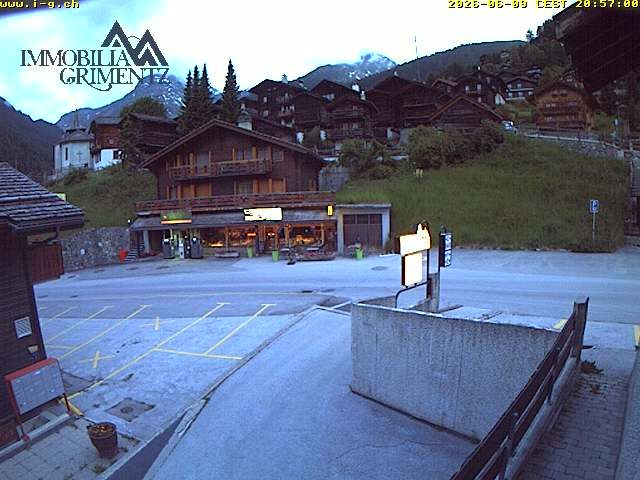 Grimentz › Südwesten: Boulangerie Pâtisserie Salamin, le Tea Room - EGLISE PAROISSIALE SAINT-THÉODULE