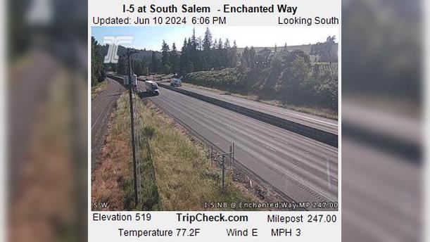 Traffic Cam Sunnyside: I-5 at South Salem - Enchanted Way