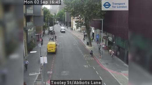 Traffic Cam London: Tooley St/Abbots Lane