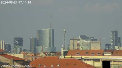 immagine della webcam nei dintorni di Besate: webcam Milano Grigioni