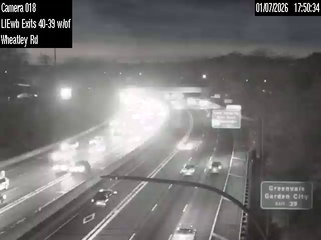 Traffic Cam Westbury › West: I-495 at Old - Rd