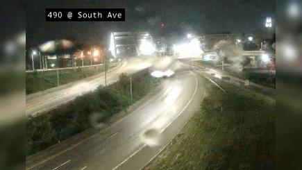 Traffic Cam Rochester › East: I-490 at South Ave Ramp