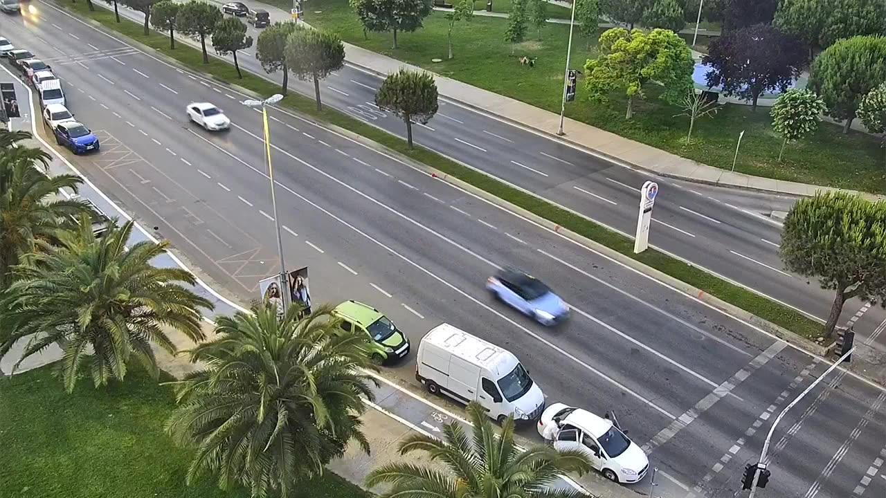 Iskenderpasa Mahallesi Traffic and Landscape Webcam