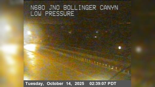 Traffic Cam San Ramon › North: TVF07 -- I-680 : Just North Of Bollinger Canyon