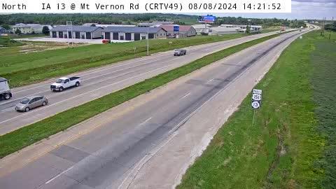 Traffic Cam Vernon View: CR - IA 13 @ Mt Vernon Rd (49)