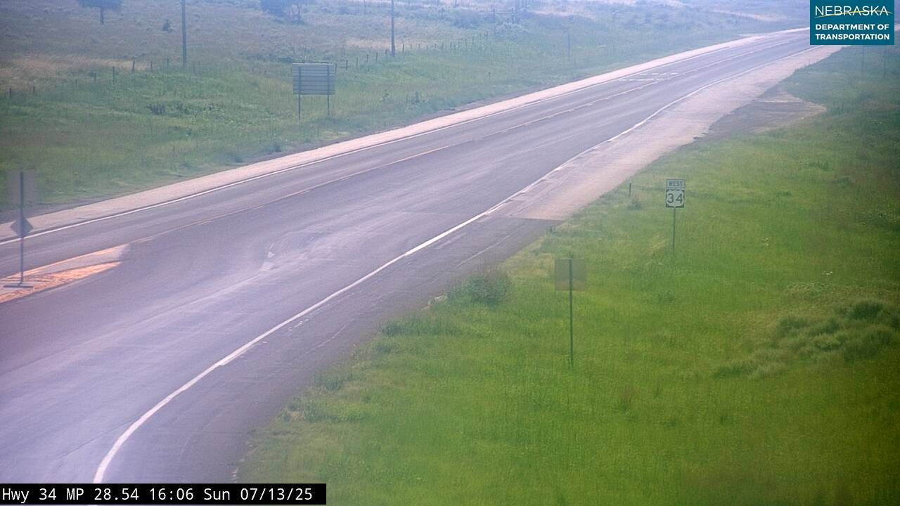 Traffic Cam Rainbow Fountain Park › West: US 34: Benkelman: West