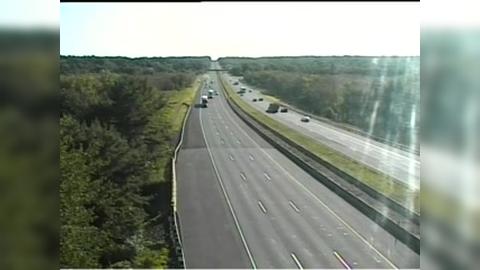 Traffic Cam Tolland County › West: I-84 Exit 68 @ Cider Mill Rd