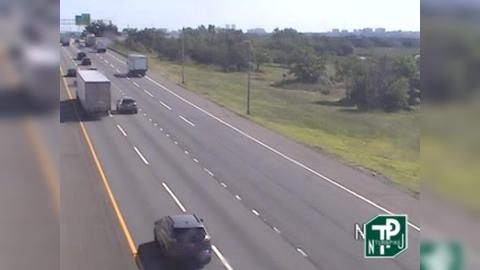 Traffic Cam East Rutherford: MM 112.31 Western Spur South of Interchange 16W - NJ