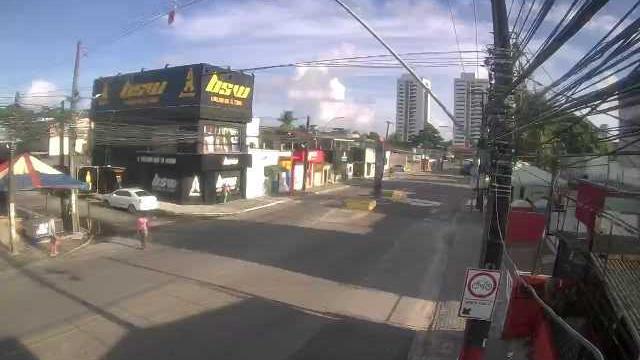 Traffic Cam Camaragibe: Av. Afonso Olindense, 996 - Caxangá