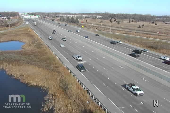 Traffic Cam Arden Hills: I-35W: I-35W SB @ Co Rd H WB