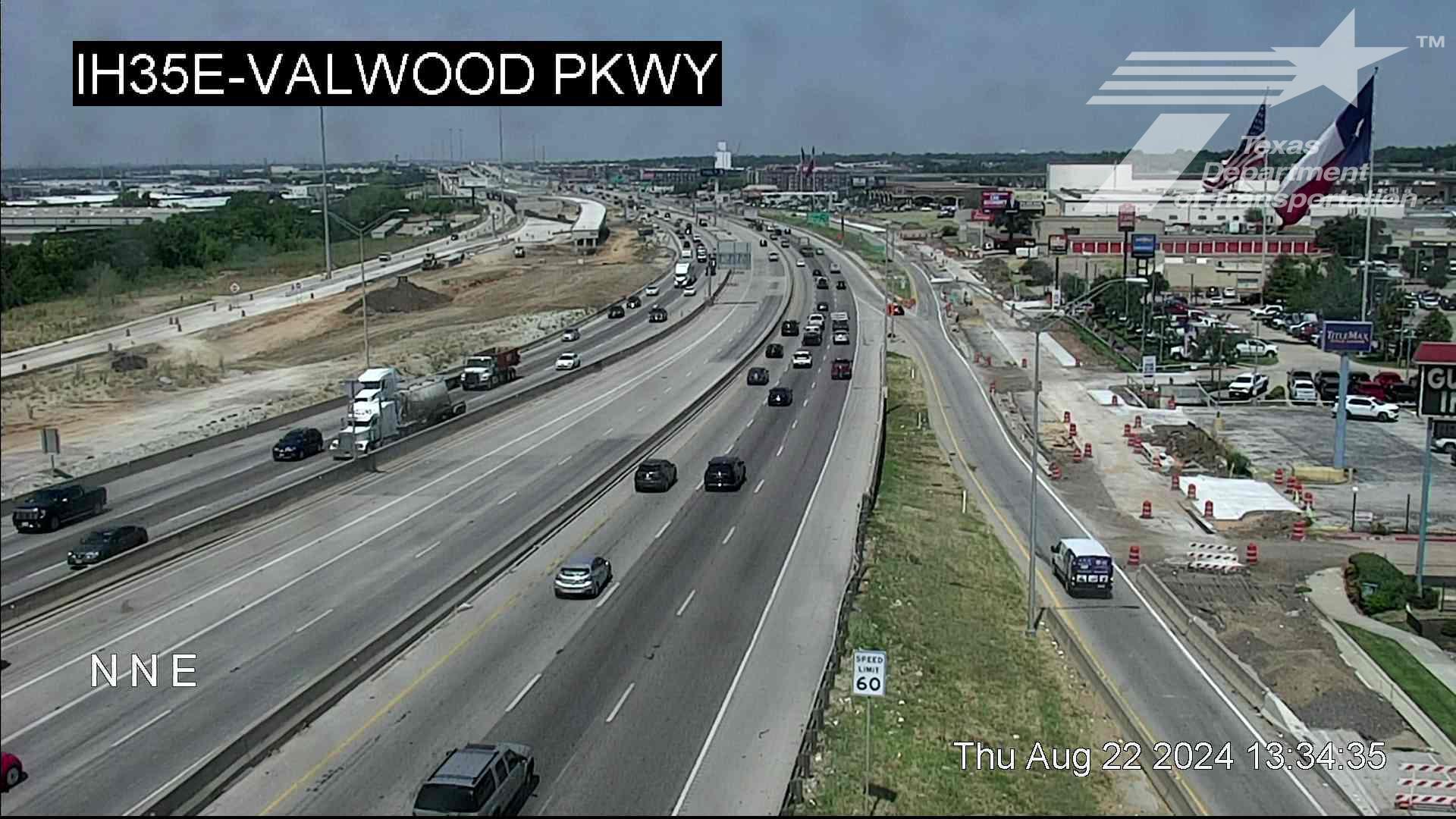 Traffic Cam Farmers Branch › North: I-35E @ Valwood Pkwy