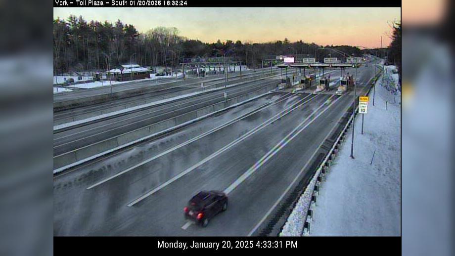 Traffic Cam York: I-95 SB at MM - Toll Canopy