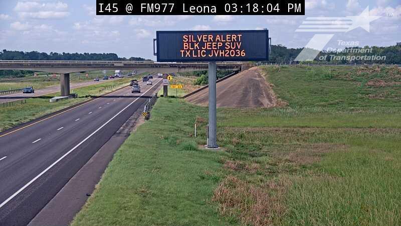 Traffic Cam Leona › North: IH45@FM977