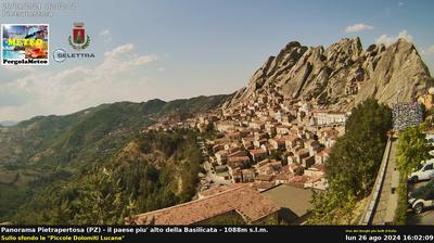 immagine della webcam nei dintorni di Moliterno: webcam Pietrapertosa