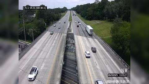 Traffic Cam Gainesville: I-75 @ MM 387.3 - SR-26