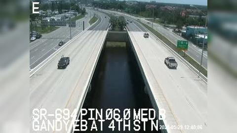 Traffic Cam Saint Petersburg: WB at 4th St N