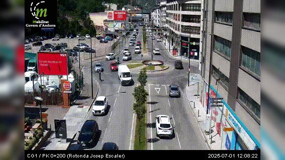 Traffic Cam Andorra la Vella: CG1 - PK 0+200 (Rotonda Josep Escaler) - 1.016 metres