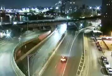 Traffic Cam Manhattan › South: Harlem River Drive at 135 Street