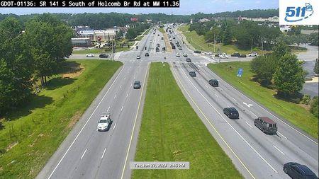 Traffic Cam Peachtree Corners: GDOT-CAM-592--1