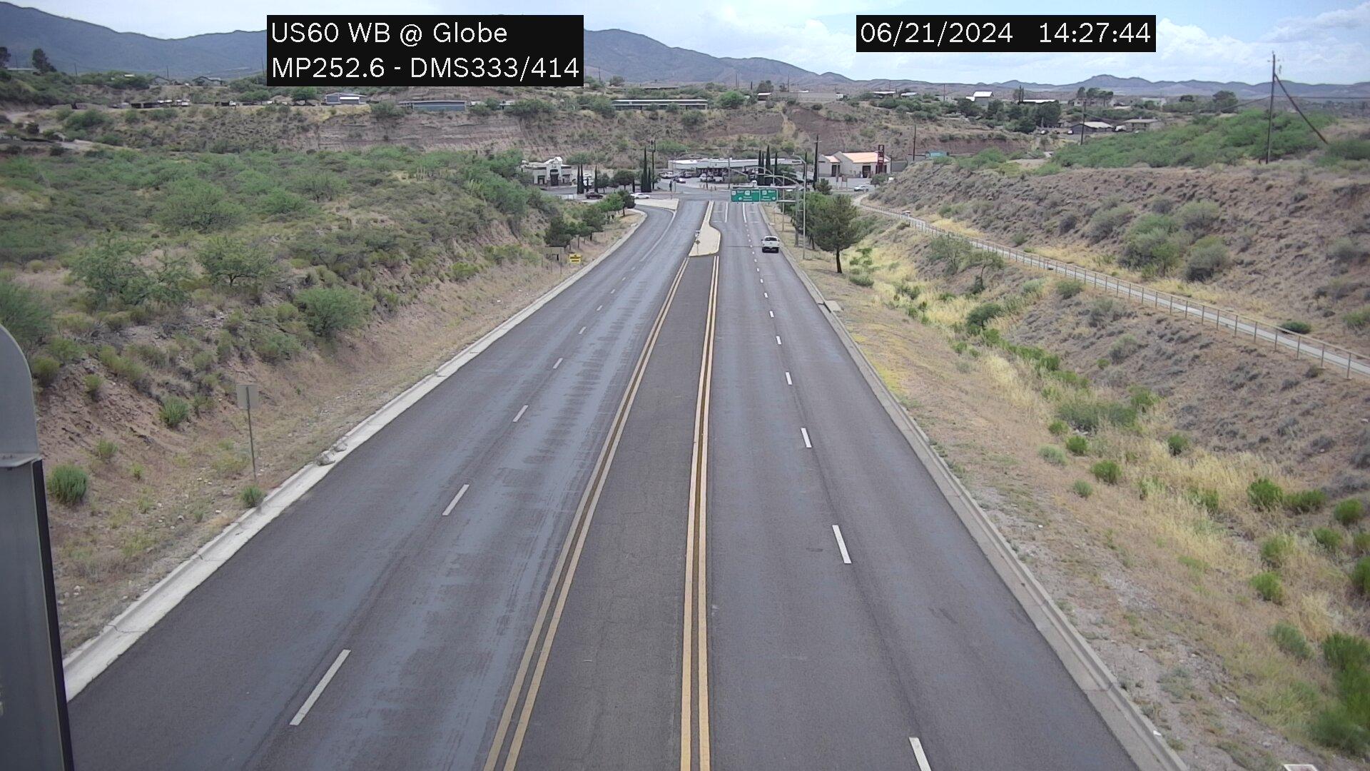 Traffic Cam Globe › West: US-60 WB 252.60