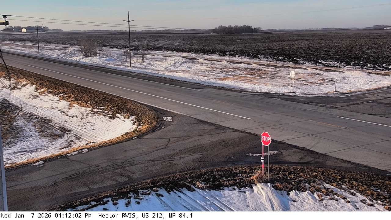 Traffic Cam Bird Island: US 212: T.H.212 (Hector - MP 84.4): T.H.212 (Hector - MP 84.4) View