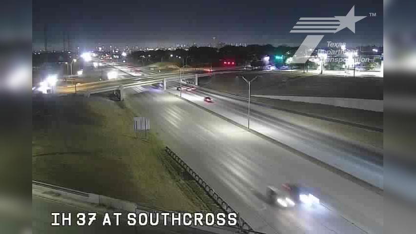 Traffic Cam San Antonio › South: IH 37 at SouthCross