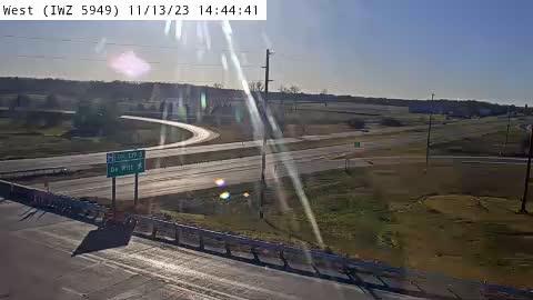 Traffic Cam DeWitt: 6DN - US 61 @ MM 139.75 (IWZ 5949)