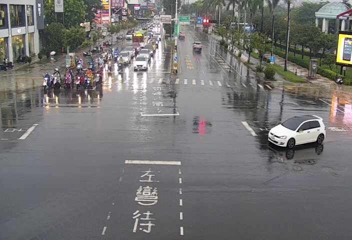 Traffic Cam Tainan › West