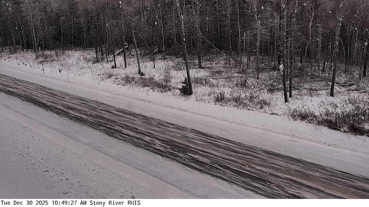 Traffic Cam Lake: MN 1: T.H.1 (Stony River - MP 311.0): T.H.1 (Stony River - MP 311.0) View